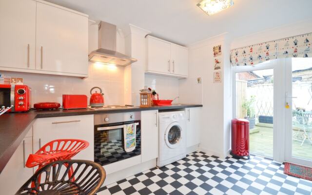 36A Cowes High Street