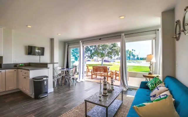 Bay Style 1 - 2 Br Condo