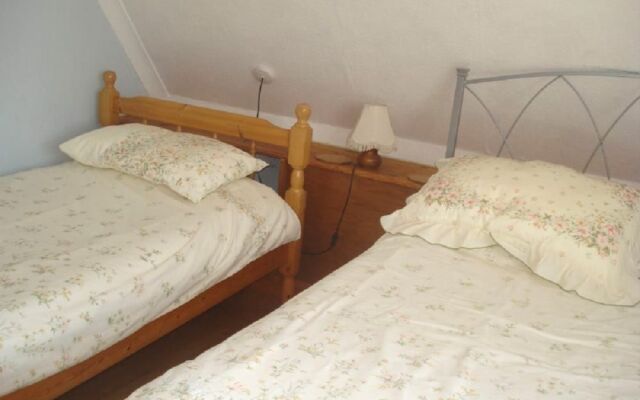 Plas Llangaffo Farmhouse
