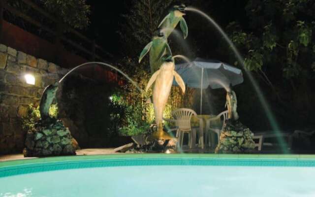 Villa With 4 Bedrooms in Saint-pierre-des-tripiers, With Wonderful Lak