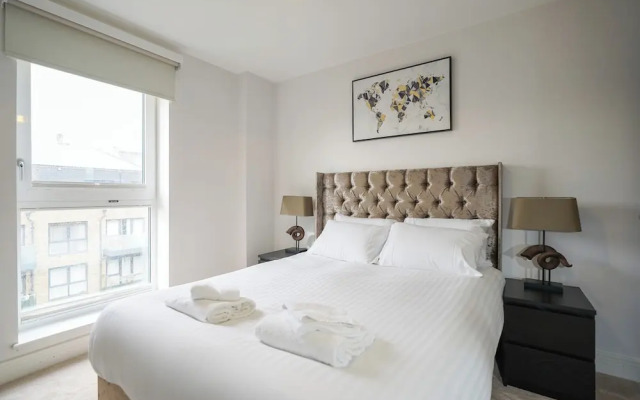 Serenity by the Water 3 bedroom London