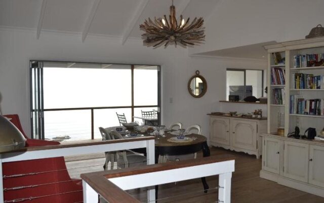 Oceans Drift Guest House - Adults Only