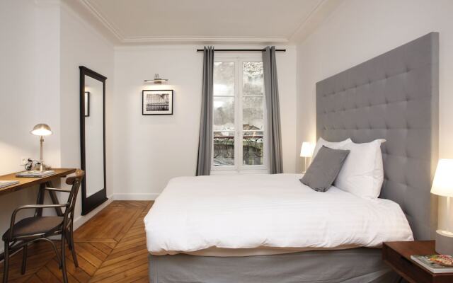 LUX 4BDR Opera Lafayette 2 by Livinparis