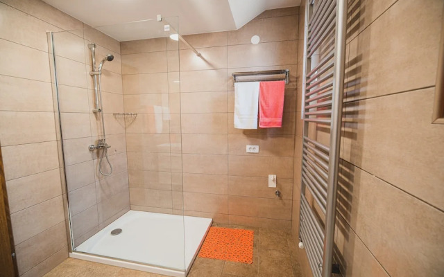 Apartma Rombon Brdo
