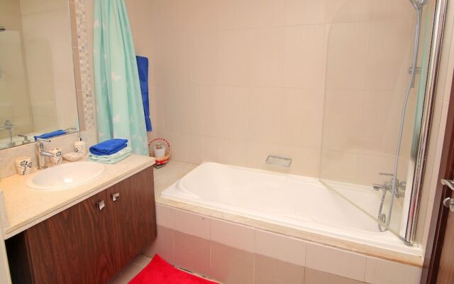 New Arabian Holiday Homes Executive Bay