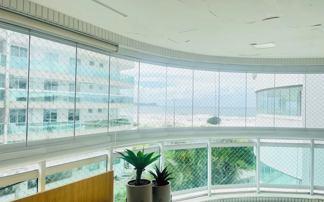 CM 304 - luxo conforto em frente ao mar