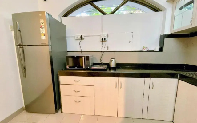HOSHTEL99 - LUX - Stay, Cowork and Cafe - Luxurious Twin Bungalow