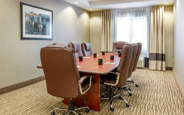 Comfort Suites Lancaster Amish Country