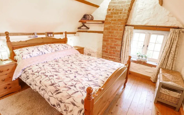 Old Blacksmiths Cottage