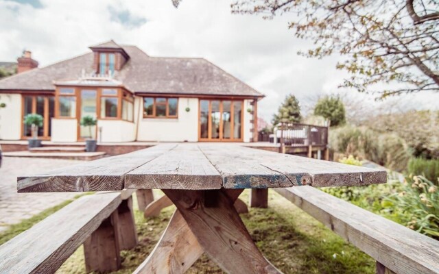 Threeways Retreat With Heated Swimming Pool