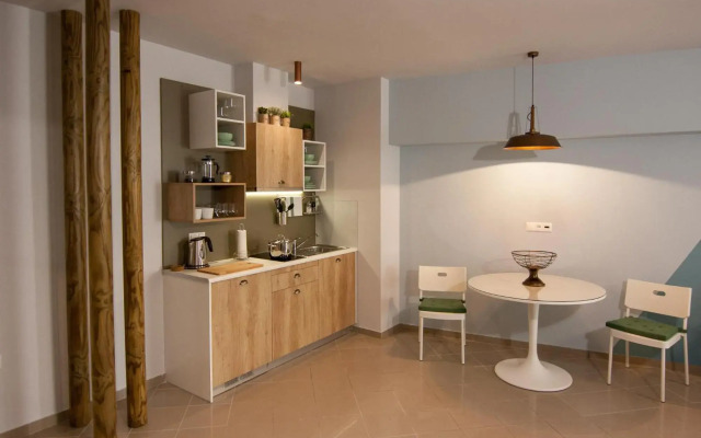 Dynasta Central Suites