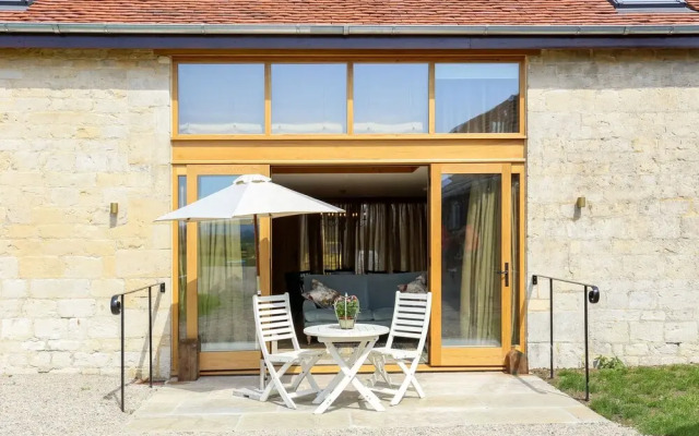 Classic Family Barn Conversion in Radcot