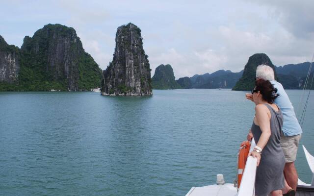 Halong Dragon Cruise