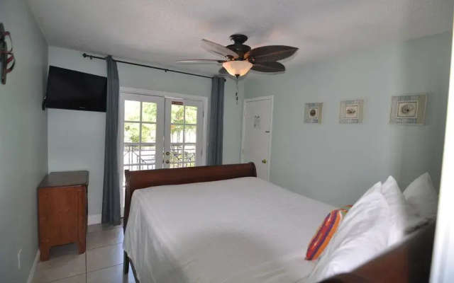Lido Islander Inn