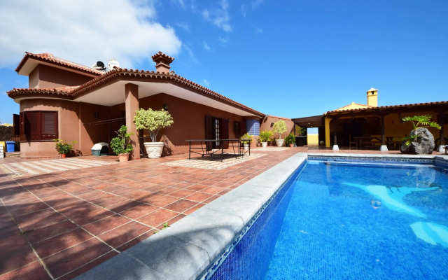 Alina - Vivienda vacacional con piscina privada