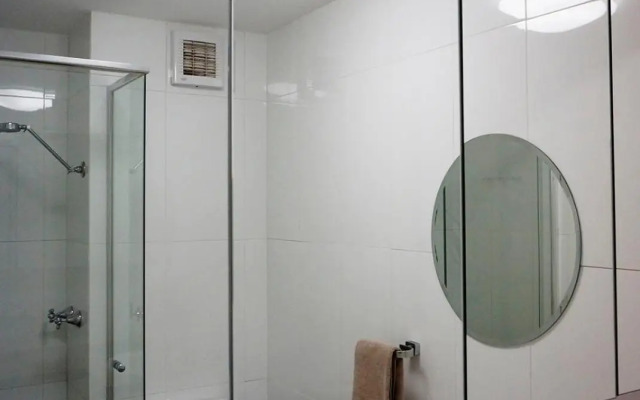 Studio 4 - ground floor Fremantle apartment