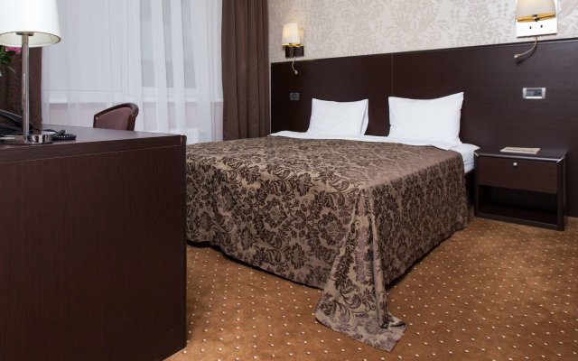 Aleksandrovskiy Hotel