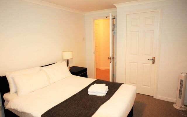 Zen Apartments - Docklands