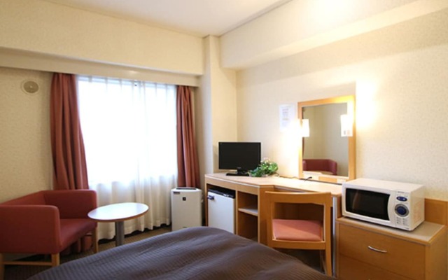 HOTEL LiVEMAX Yokohama Kannai