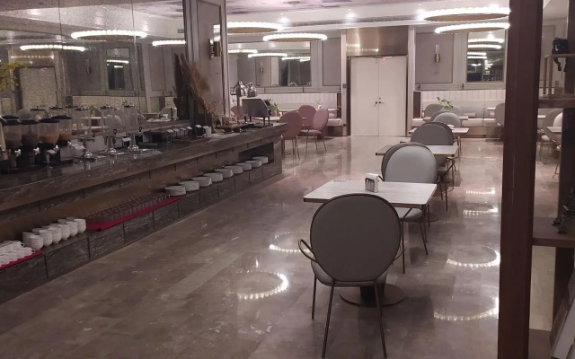 Mercure Hotel Hangzhou East Railway Station