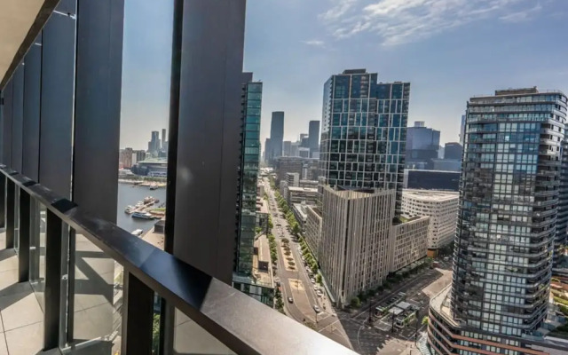 Melbourne Private Apartments - Collins Wharf Waterfront, Docklands