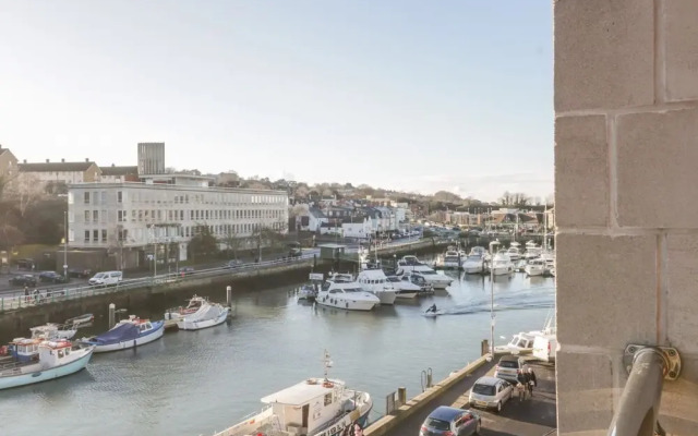 Townbridge Apartment