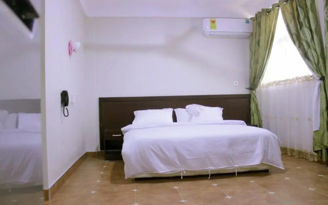 Royal Baron Hotel