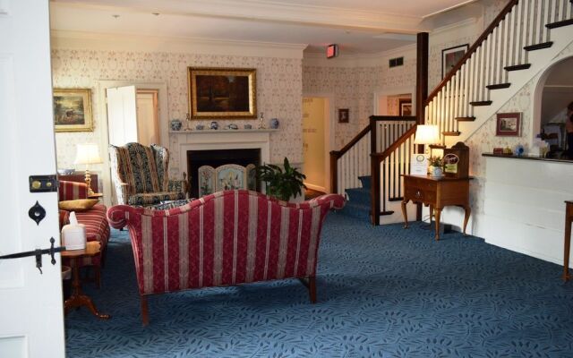 Deerfield Inn