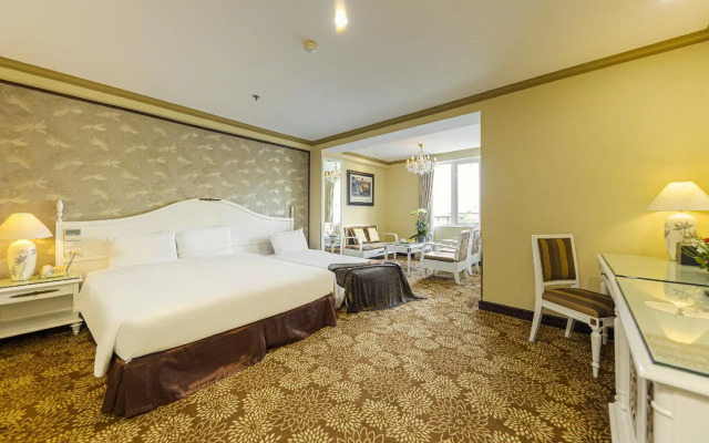 Chalcedony Grand Hotel