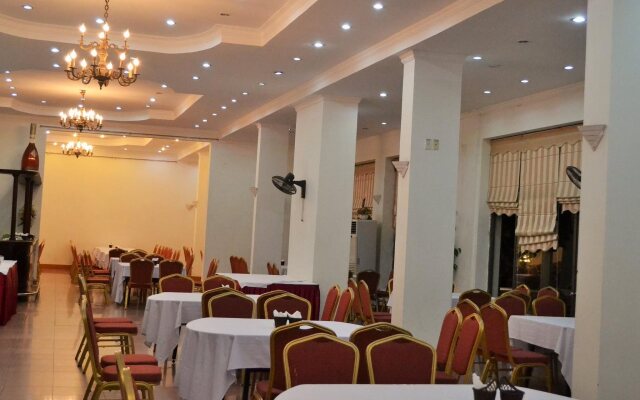 Bach Dang Hotel
