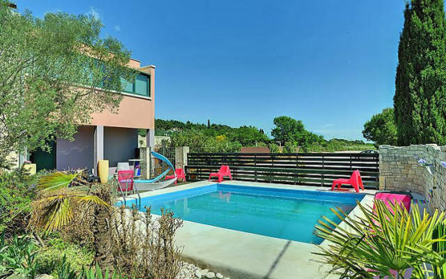 5-room House 300 M2 On 3 Levels - Inh 26452