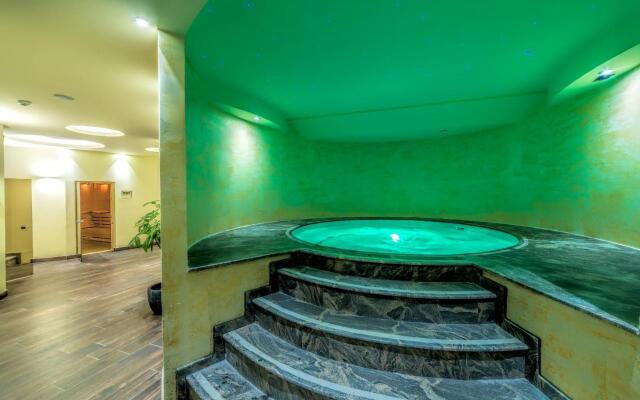 Unique - Resort and SPA