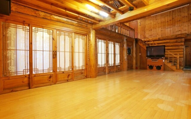 Yangpyeong Gureume Dalgadeusi Pension