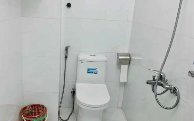 Quynh Yen hotel – Bathroom – Ha Long