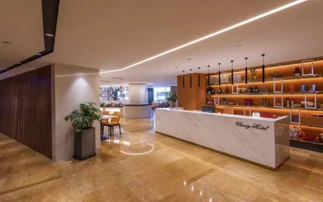 New Joy Hotel (Internatial Trade Spring Department Store Shopping)