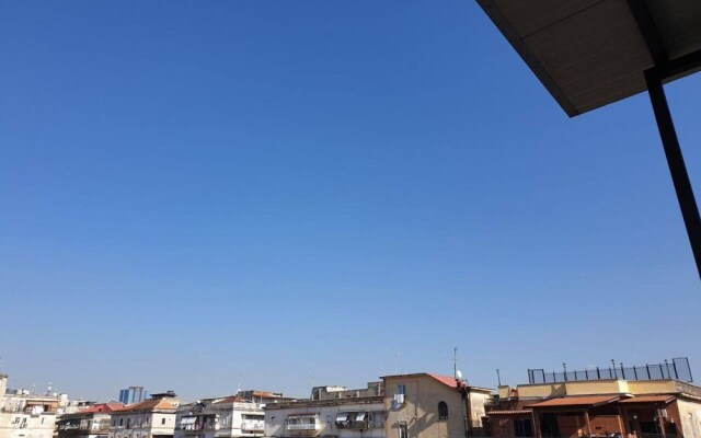 Charming 1-bed Apartment in Napoli