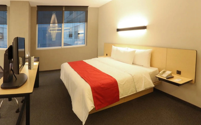 City Express Plus by Marriott Ciudad de México Santa Fe