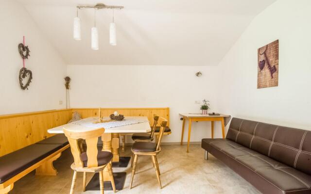 Lovely Apartment in Hainzenberg