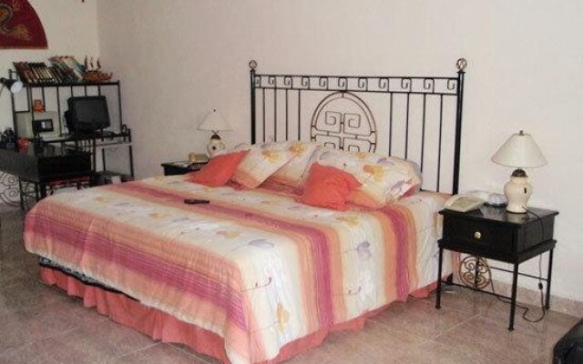 Autel Jardines