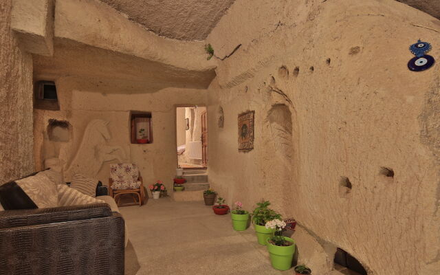 Cave Life Hotel