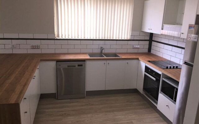 Wallis View - Lakeside Family Retreat