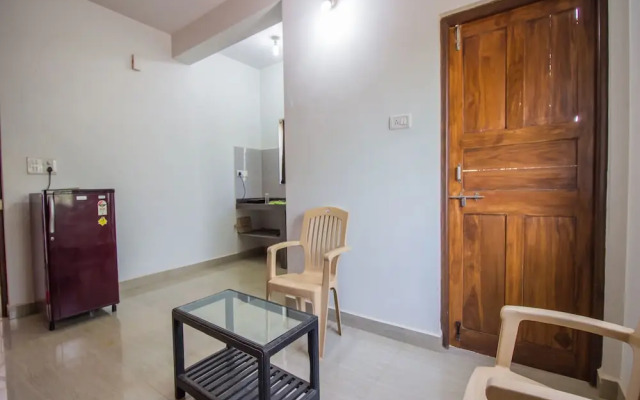 OYO 13203 Home Bright Studio Near Morjim Beach