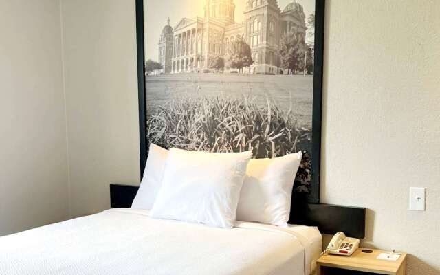 Super 8 by Wyndham Cedar Rapids