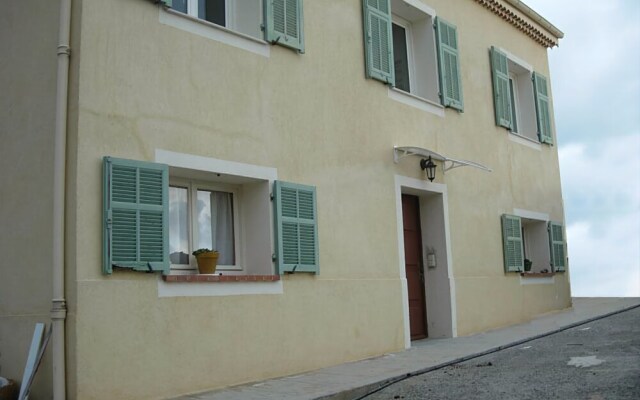 Lilli by Gites de France