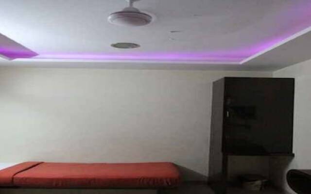 Room Maangta 100 - Andheri East