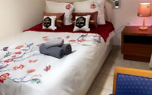Larnaca Beach Apartment