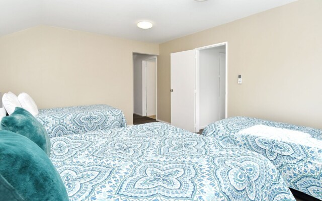 Moa Place - Christchurch Holiday Homes