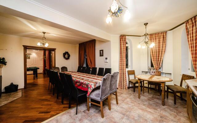 Дом на улице Василия Бутурлина 108