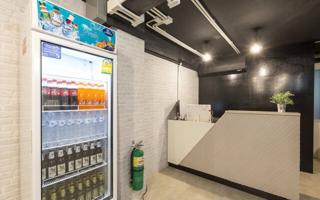 Fun Hostel Phuket Patong - Adults Only
