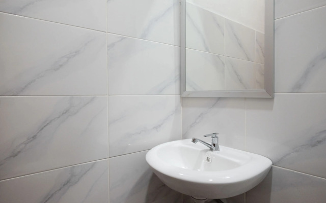 RedDoorz Hostel near Lawang Sewu Semarang